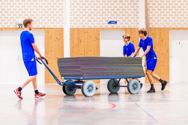 Transportwagen &ndash; Voor 120 XXL tegels sportvloer beschermtegels