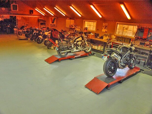 BoSepta-PVC-Kliktegel-Garagevloer-7-mm-donkergrijs-licht-gestructureerd